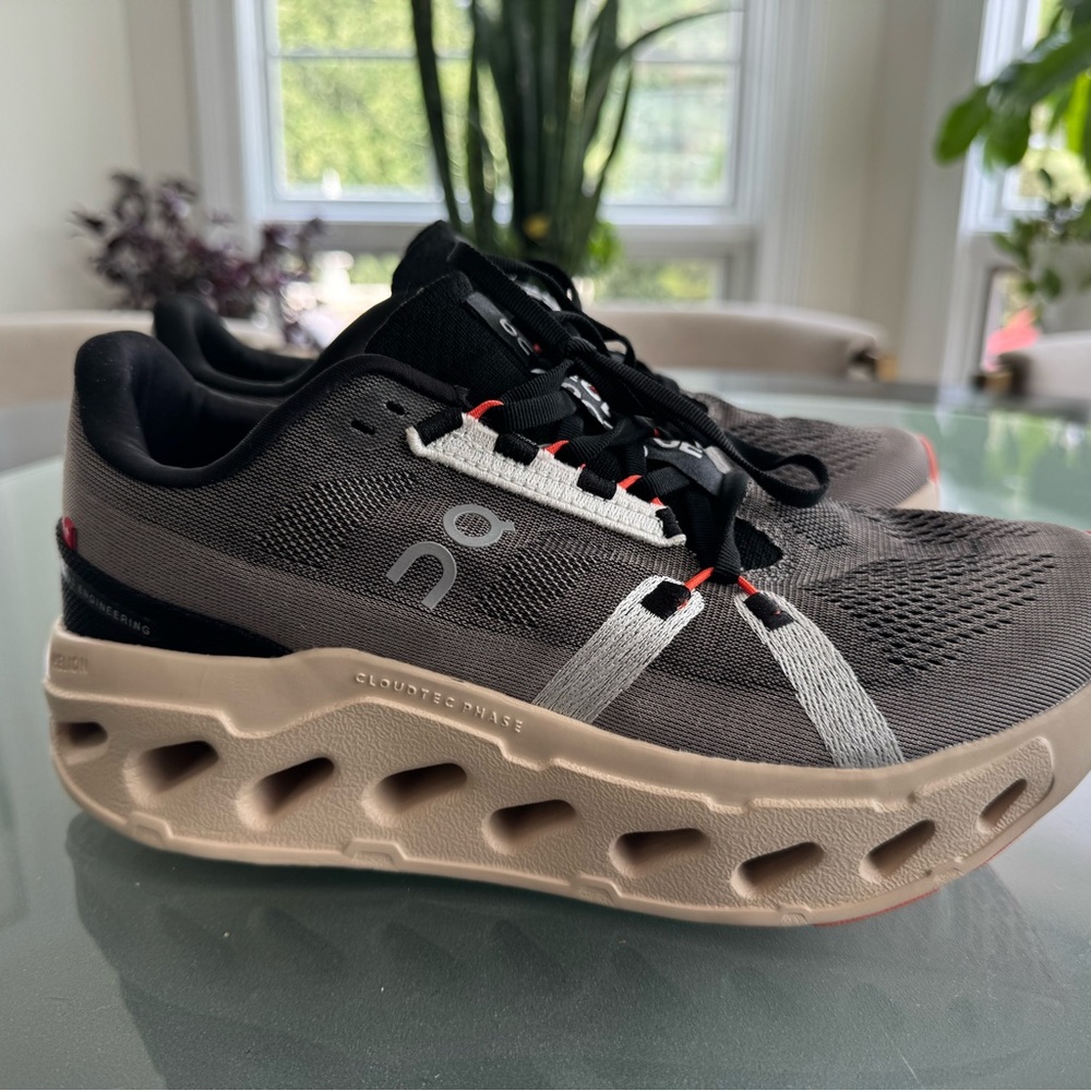 On Running Cloudeclipse Black and Tan Athletic Shoes Running